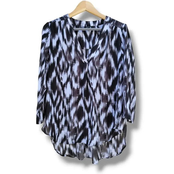 a.n.a A New Approach Women’s Black White 3/4 Sleeve Blouse Small - Picture 1 of 9